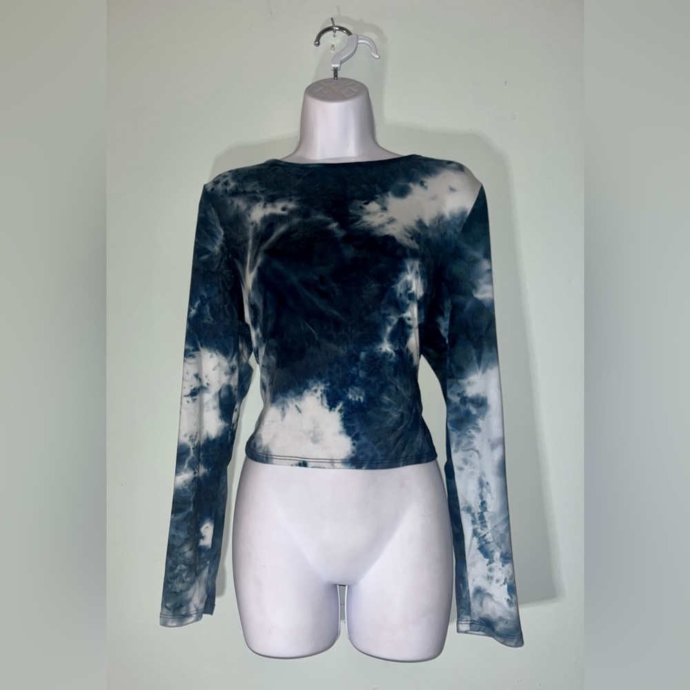 💙🌧️🌀Blue Tie-Dye Cut off Long Sleeves 🤩